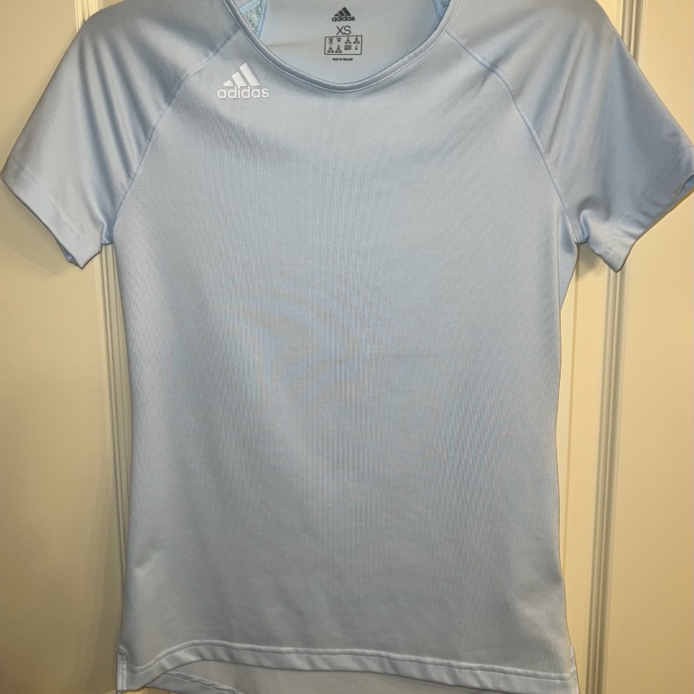 Women's XS Adidas short sleeve shirt